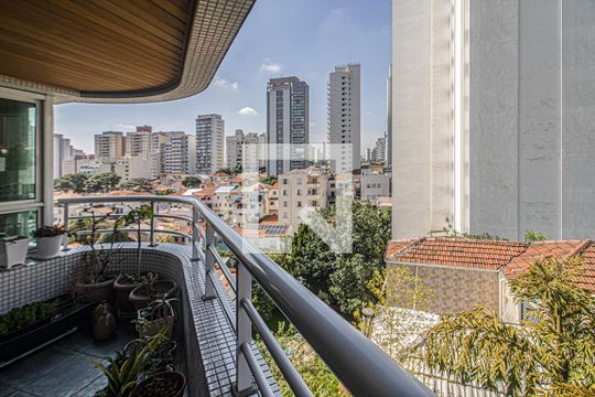 Sacada de apartamento à venda com 2 quartos, 123m² em Aclimação, São Paulo