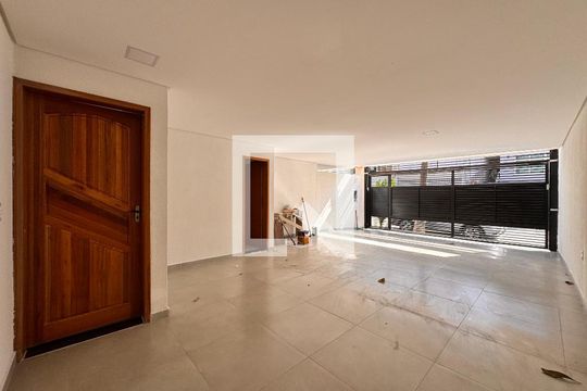 Garagem de casa à venda com 3 quartos, 206m² em Vila Santo Alberto, Santo André