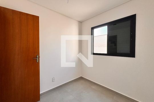 Quarto 2 de casa à venda com 3 quartos, 206m² em Vila Santo Alberto, Santo André