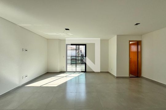 Sala de casa à venda com 3 quartos, 206m² em Vila Santo Alberto, Santo André