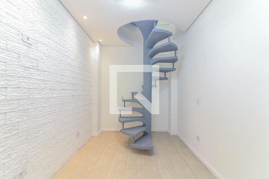 Casa para alugar com 1 quarto, 85m² em Rochdale, Osasco