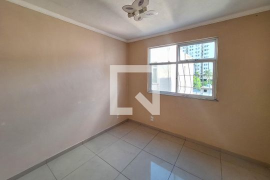 Quarto 1 de apartamento para alugar com 2 quartos, 45m² em Sete Pontes, São Gonçalo