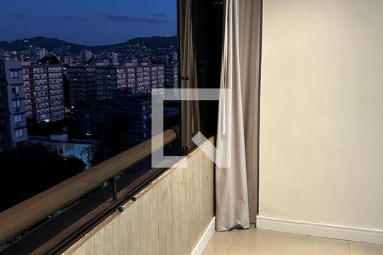Quarto de apartamento para alugar com 1 quarto, 165m² em Petrópolis, Porto Alegre