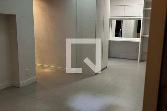 Quarto de apartamento para alugar com 1 quarto, 165m² em Petrópolis, Porto Alegre