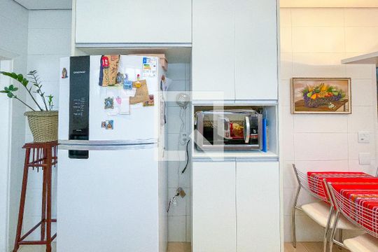 Cozinha de apartamento à venda com 3 quartos, 143m² em Pinheiros, São Paulo