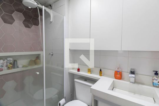 Banheiro de apartamento à venda com 2 quartos, 40m² em Sítio da Figueira, São Paulo