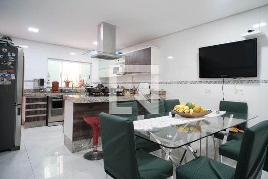 Cozinha de casa à venda com 3 quartos, 113m² em Vila Guilhermina, São Paulo