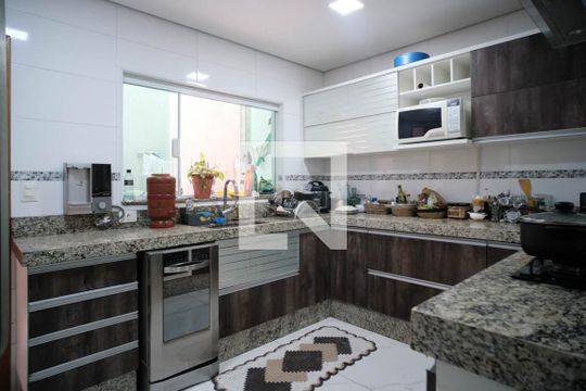 Cozinha de casa à venda com 3 quartos, 113m² em Vila Guilhermina, São Paulo