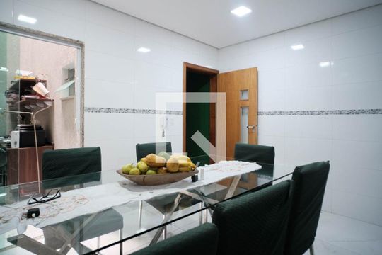 Cozinha de casa à venda com 3 quartos, 113m² em Vila Guilhermina, São Paulo
