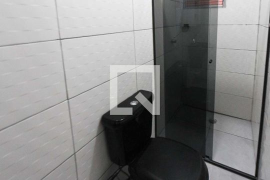 Banheiro da Suite de casa à venda com 3 quartos, 150m² em Jardim Santa Teresinha, São Paulo