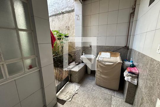 Área de Serviço de casa para alugar com 4 quartos, 480m² em Higienópolis, Rio de Janeiro