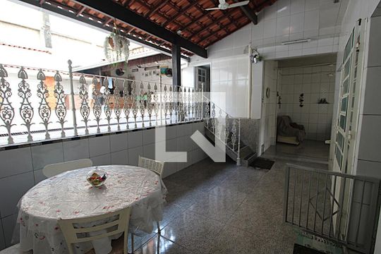 Varanda de casa para alugar com 4 quartos, 480m² em Higienópolis, Rio de Janeiro