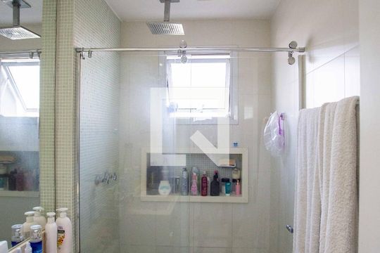 Banheiro Social de apartamento à venda com 3 quartos, 92m² em Centro, Diadema