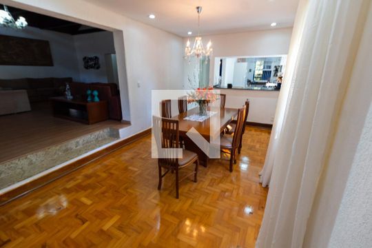 Sala de casa para alugar com 4 quartos, 5000m² em Nova Sousas (sousas), Campinas