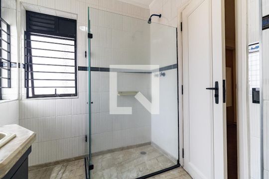 Banheiro da Suíte 4 de apartamento à venda com 4 quartos, 354m² em Vila Santo Estéfano, São Paulo
