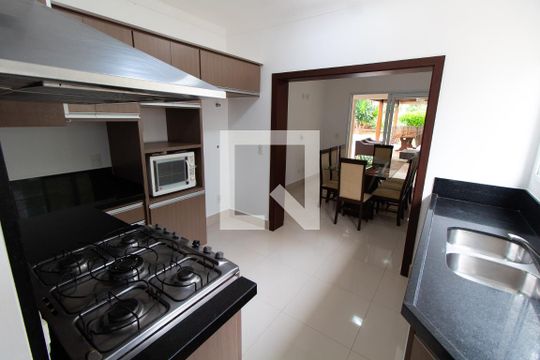 Cozinha de casa de condomínio para alugar com 4 quartos, 350m² em Bosque das Palmeiras, Campinas