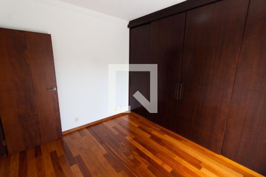 Quarto de casa de condomínio para alugar com 4 quartos, 350m² em Bosque das Palmeiras, Campinas