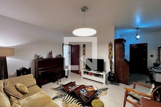 Sala de casa à venda com 3 quartos, 247m² em Vila Congonhas, São Paulo