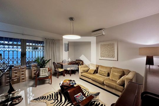 Sala de casa à venda com 3 quartos, 247m² em Vila Congonhas, São Paulo
