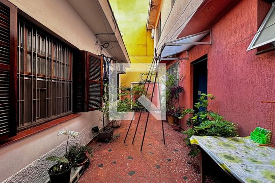 Quintal Fundos de casa à venda com 3 quartos, 247m² em Vila Congonhas, São Paulo