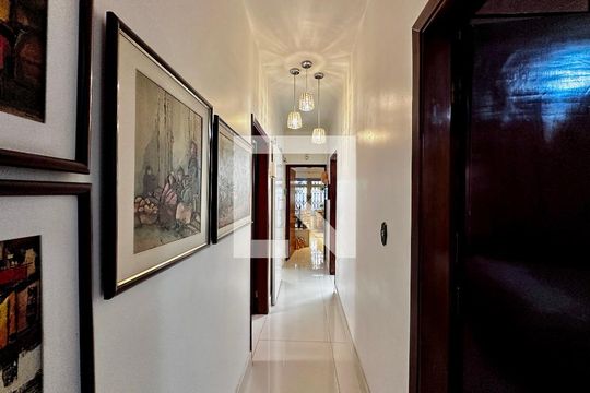 Corredor Quartos de casa à venda com 3 quartos, 247m² em Vila Congonhas, São Paulo