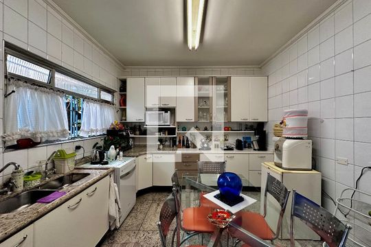 Cozinha de casa à venda com 3 quartos, 247m² em Vila Congonhas, São Paulo