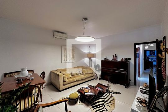 Casa à venda com 3 quartos, 247m² em Vila Congonhas, São Paulo