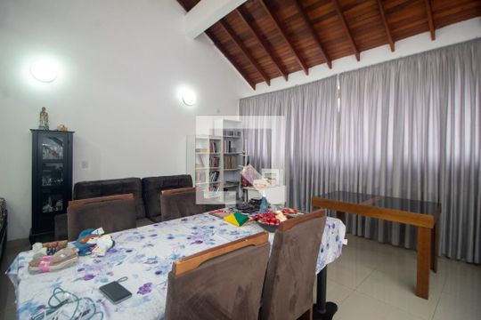 Casa à venda com 3 quartos, 140m² em Hípica, Porto Alegre