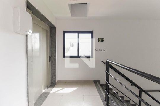 Hall de apartamento à venda com 2 quartos, 51m² em Parque Cruzeiro do Sul, São Paulo