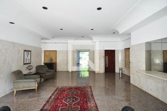 Hall Social de apartamento à venda com 3 quartos, 220m² em Real Parque, São Paulo