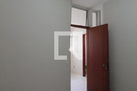 Quarto de Serviço de apartamento para alugar com 4 quartos, 132m² em Castelo, Belo Horizonte