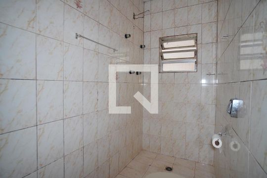 Banheiro da Suíte de casa à venda com 3 quartos, 140m² em Vila Jardim, Porto Alegre