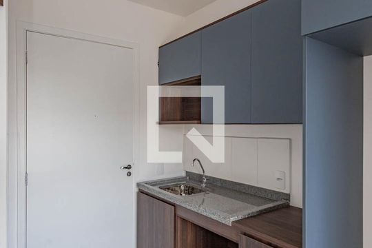 Studio de kitnet/studio para alugar com 1 quarto, 17m² em Vila Moraes, São Paulo