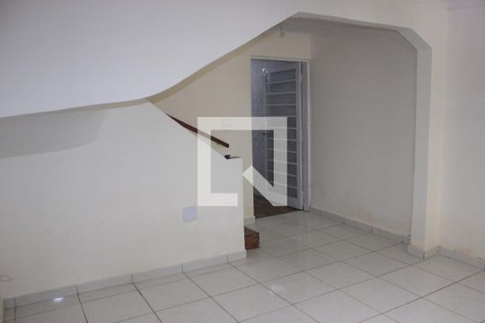 Sala de casa para alugar com 4 quartos, 172m² em Vila Ristori, Guarulhos