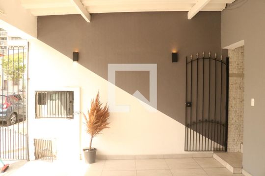 Garagem de casa à venda com 2 quartos, 500m² em Barra Funda, São Paulo