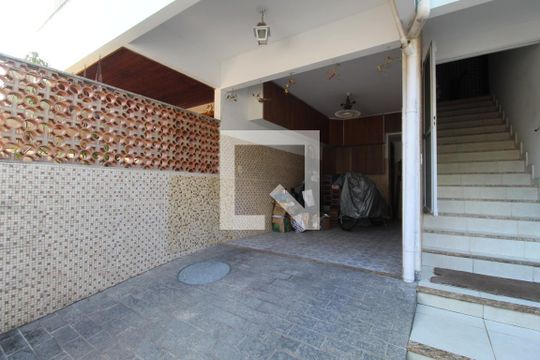 Garagem de casa à venda com 3 quartos, 113m² em Freguesia (jacarepaguá), Rio de Janeiro