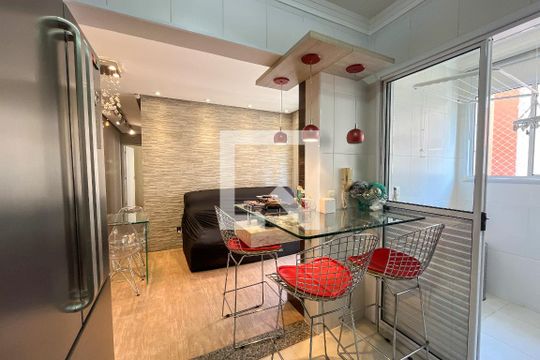 Cozinha de apartamento à venda com 2 quartos, 64m² em Vila Pereira Barreto, São Paulo