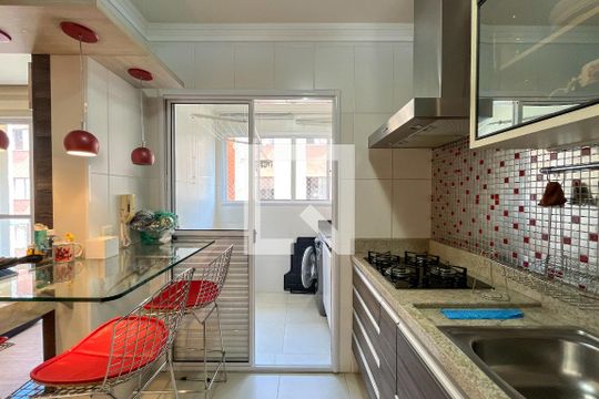 Cozinha de apartamento à venda com 2 quartos, 64m² em Vila Pereira Barreto, São Paulo