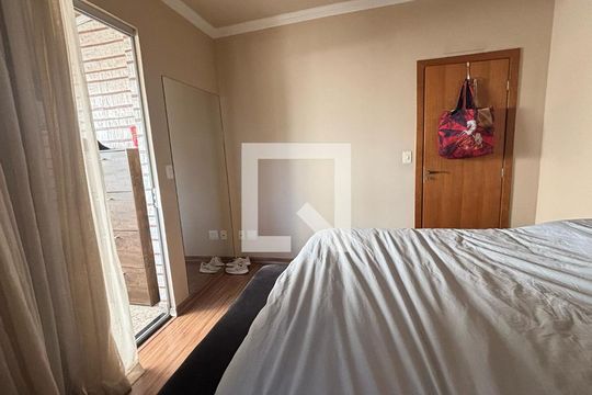 Quarto 1 de casa à venda com 3 quartos, 250m² em Ana Lúcia, Belo Horizonte