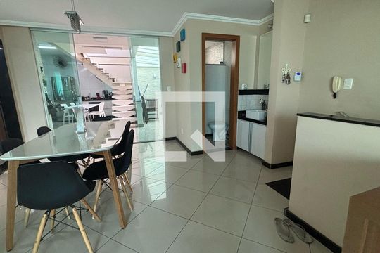 Sala de casa à venda com 3 quartos, 250m² em Ana Lúcia, Belo Horizonte