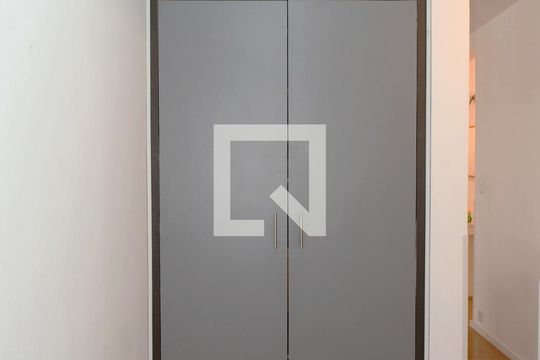 Armário do corredor de apartamento à venda com 3 quartos, 110m² em Pinheiros, São Paulo