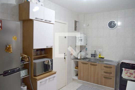 Cozinha de apartamento à venda com 3 quartos, 110m² em Pinheiros, São Paulo