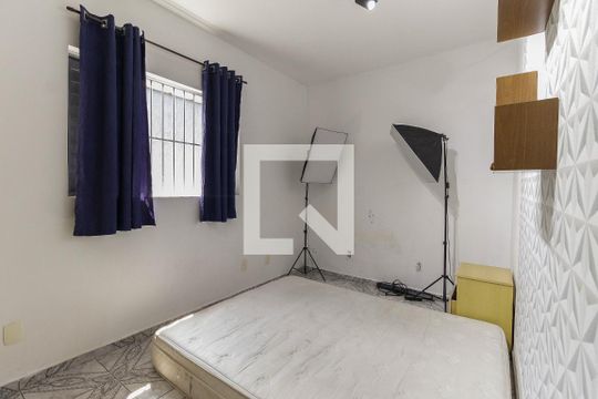 Quarto 1 de casa à venda com 2 quartos, 70m² em Cidade Líder, São Paulo