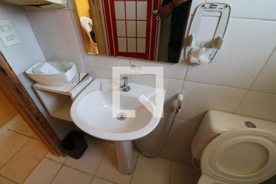 Banheiro Escritorio de casa à venda com 3 quartos, 341m² em Vila Antonieta, São Paulo