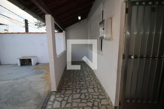 Área Externa de casa para alugar com 1 quarto, 70m² em Irajá, Rio de Janeiro