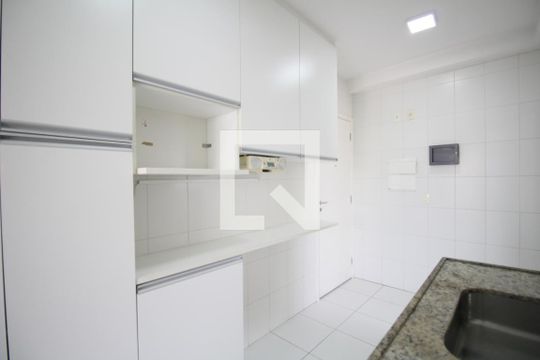 Cozinha de apartamento para alugar com 2 quartos, 86m² em Jardim Lar Sao Paulo, São Paulo