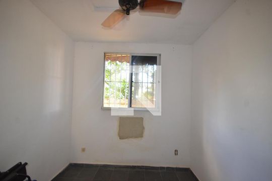 Quarto 1 de apartamento para alugar com 2 quartos, 40m² em Cosmos, Rio de Janeiro