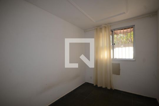 Quarto 2 de apartamento para alugar com 2 quartos, 40m² em Cosmos, Rio de Janeiro
