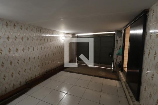 Garagem de casa à venda com 3 quartos, 235m² em Tatuapé, São Paulo