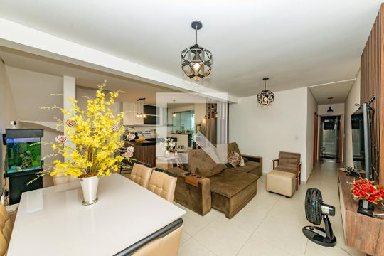 Sala de apartamento à venda com 2 quartos, 140m² em Chácara Cotia, Contagem